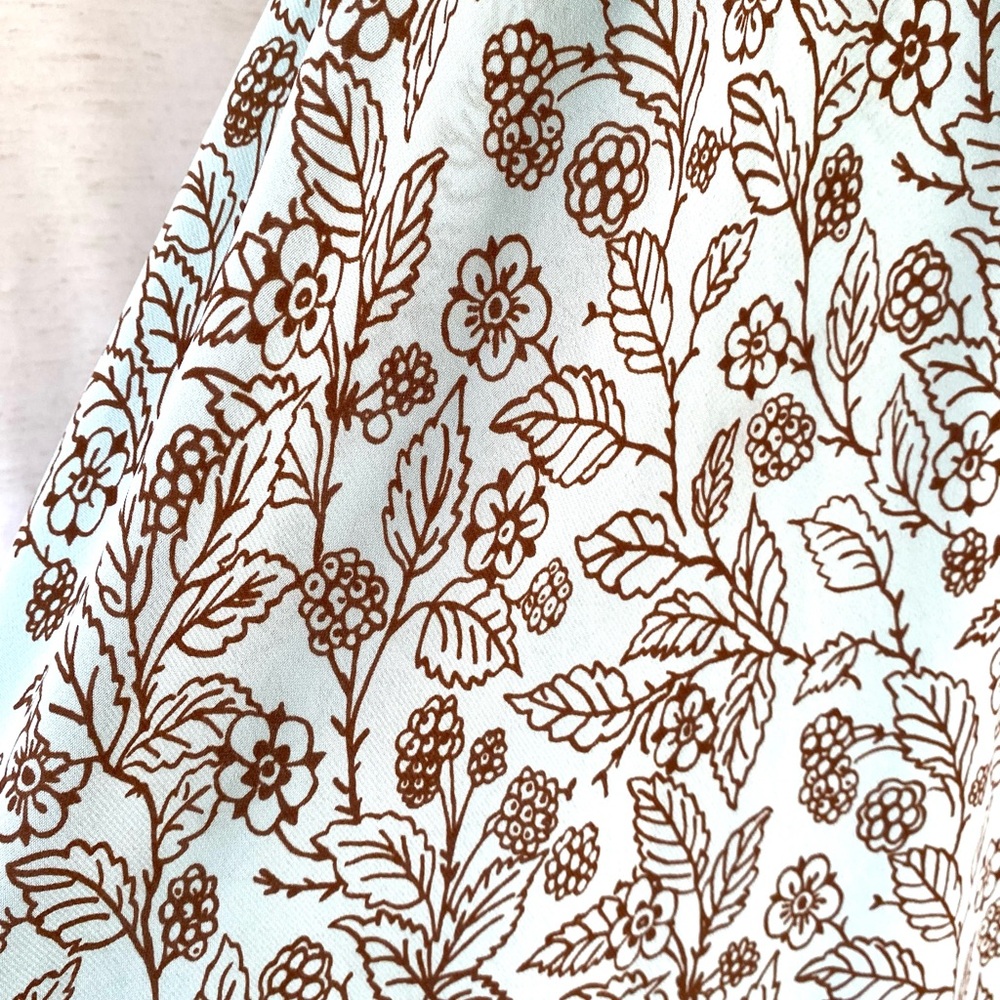 Oscar de la Renta Pale Blue Maxi Dress with Brown Floral Motif - Picture 13 of 14
